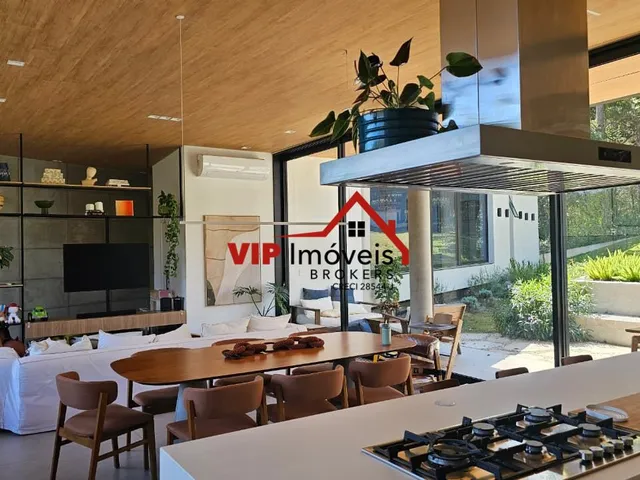 Imagem 15: Excelente Casa de Alto Padrão com 4 Suítes no Loteamento Fechado Terra Caxambu