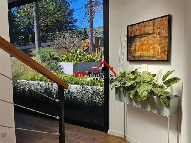 Imagem 8: Excelente Casa de Alto Padrão com 4 Suítes no Loteamento Fechado Terra Caxambu