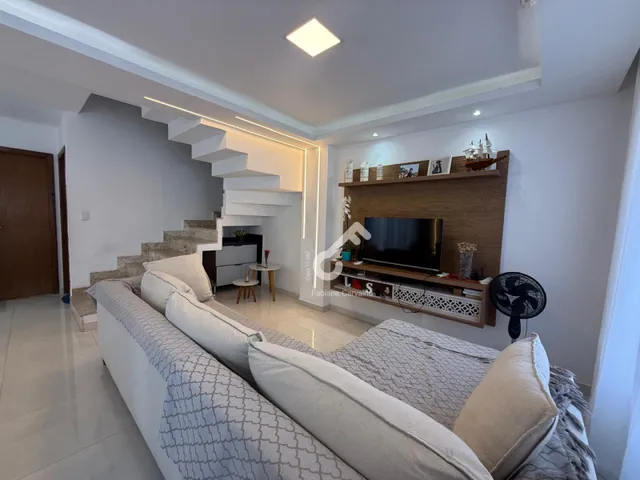 Imagem 5: ESTRADA DO COCO, Abrantes. Duplex composto de 3 quartos sendo 1 suíte com closet