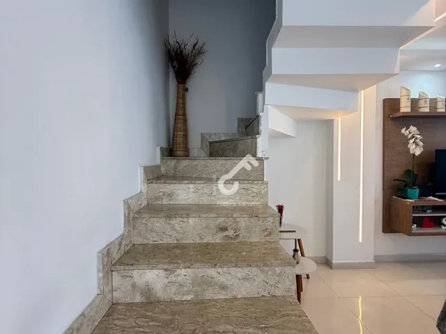 Imagem 12: ESTRADA DO COCO, Abrantes. Duplex composto de 3 quartos sendo 1 suíte com closet