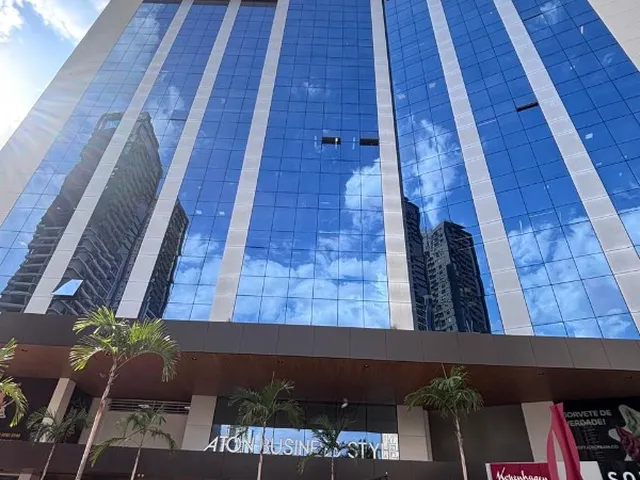 Imagem: A sala comercial possui 1 Banheiro, 3 Vagas na garagem,