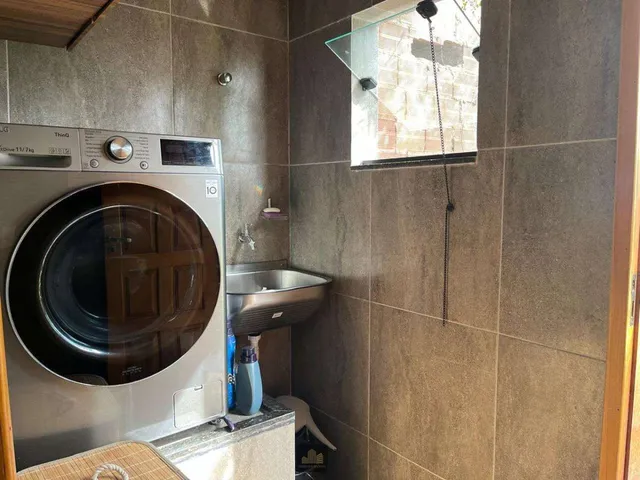 Imagem 7: Casa À Venda em Niterói, Ingá, com 2 Quartos, 107M²