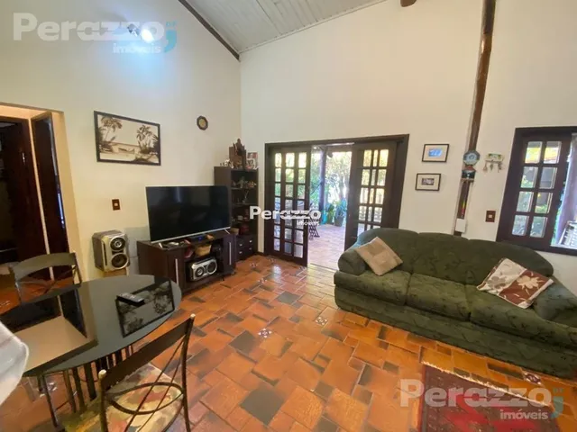 Imagem: Casa com amplo quintal e área gourmet no
