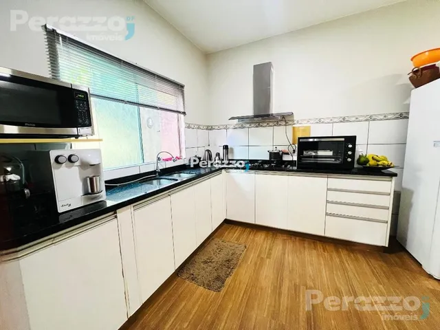 Imagem: Casa com piscina, 3 quartos e área gourmet
