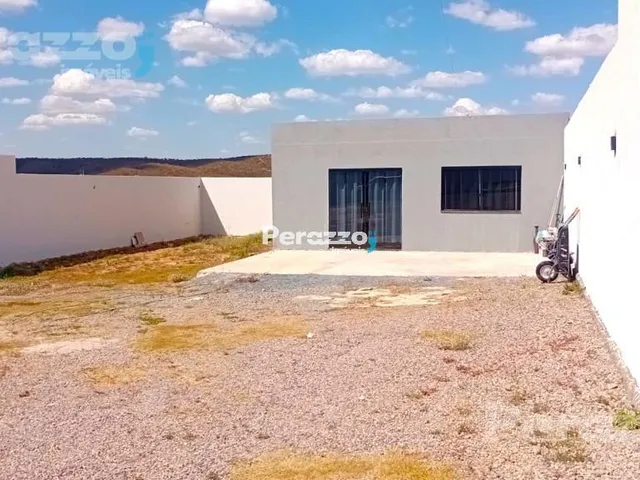 Imagem: Excelente Terreno com Edícula Localizado