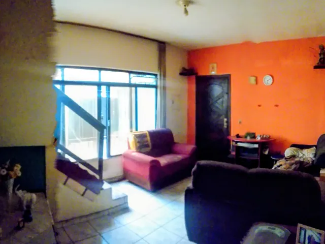 Imagem 3: Sobrado espaçoso na Vila Prudente: 4 quartos, 3 banheiros, 182m². Oportunidade única