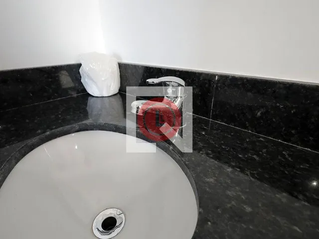 Imagem 9: Este encantador apartamento está localizado na desejada Vila Assunção, em Santo