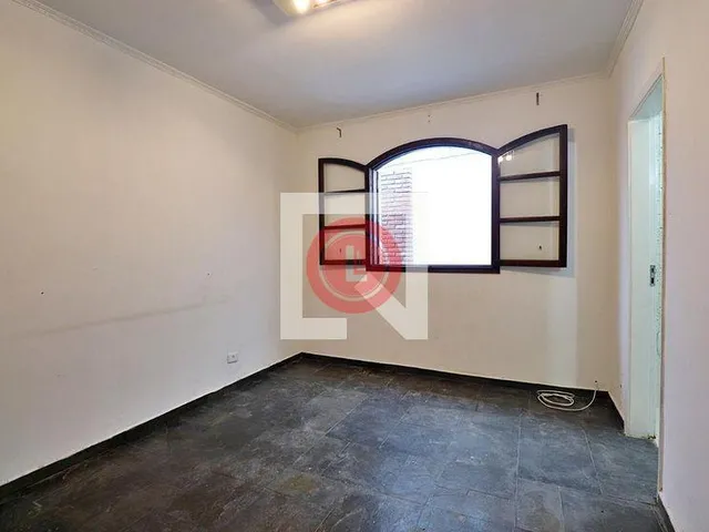 Imagem 11: Esta espaçosa casa localizada em Santo André oferece um conforto excepcional com seus 3