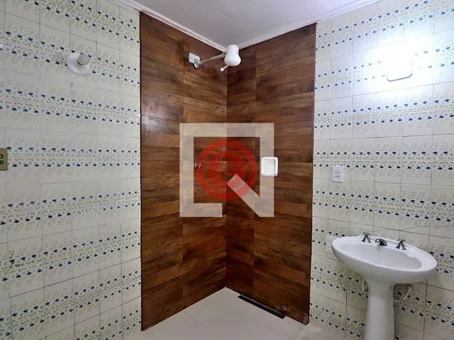 Imagem 7: Esta espaçosa casa localizada em Santo André oferece um conforto excepcional com seus 3