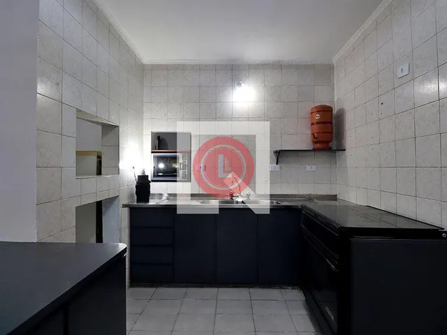 Imagem 5: Esta espaçosa casa localizada em Santo André oferece um conforto excepcional com seus 3