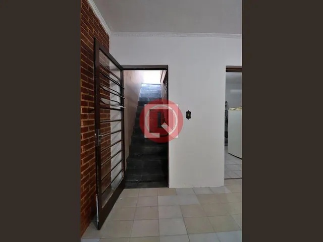 Imagem 9: Esta espaçosa casa localizada em Santo André oferece um conforto excepcional com seus 3