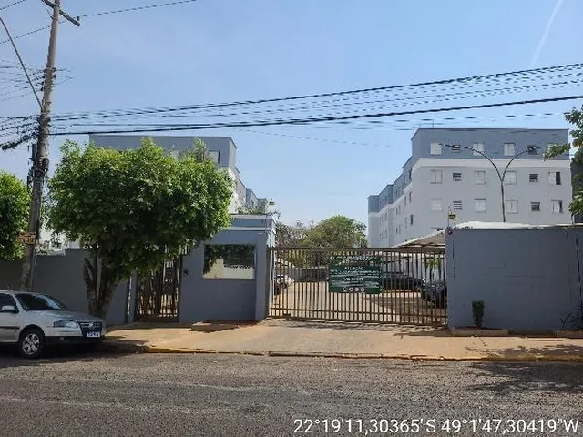 Imagem: O apartamento possui 2 Dormitórios, 1 Banheiro, 1 Vaga na