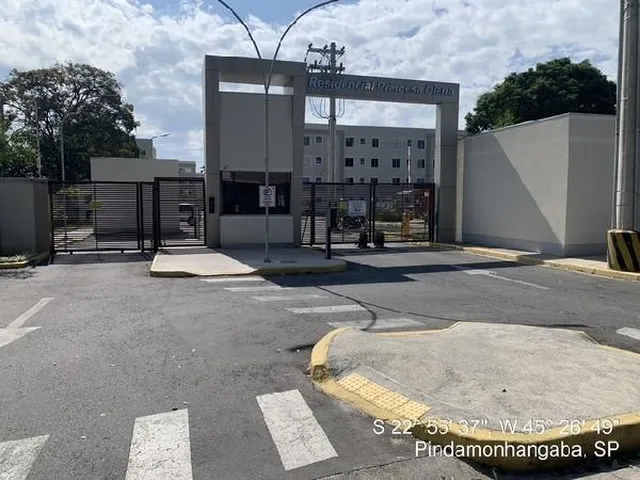 Imagem: O apartamento possui 2 Dormitórios, 1 Banheiro, 1 Vaga na