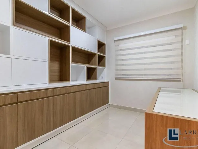 Imagem 2: 0 Apartamento com 4 dormitórios