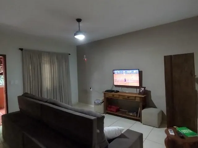 Imagem 10: Imovel com 2 casas separadas para venda na melhor localização de Matao-SP, total 4
