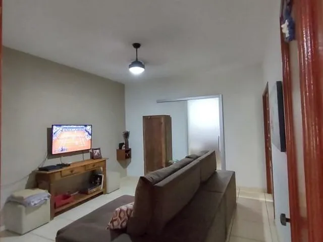 Imagem 13: Imovel com 2 casas separadas para venda na melhor localização de Matao-SP, total 4