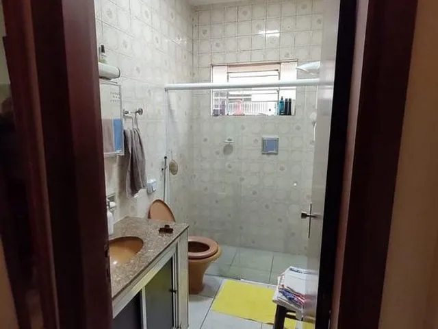 Imagem 8: Imovel com 2 casas separadas para venda na melhor localização de Matao-SP, total 4
