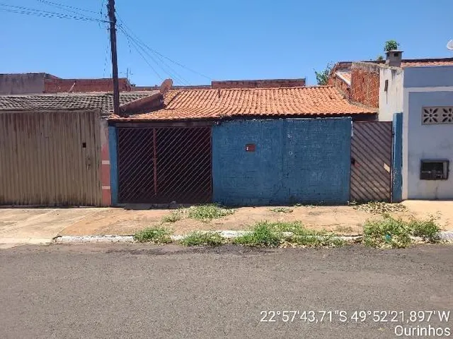 Imagem: A casa possui 2 Dormitórios, 2 Banheiros, 1 Vaga na