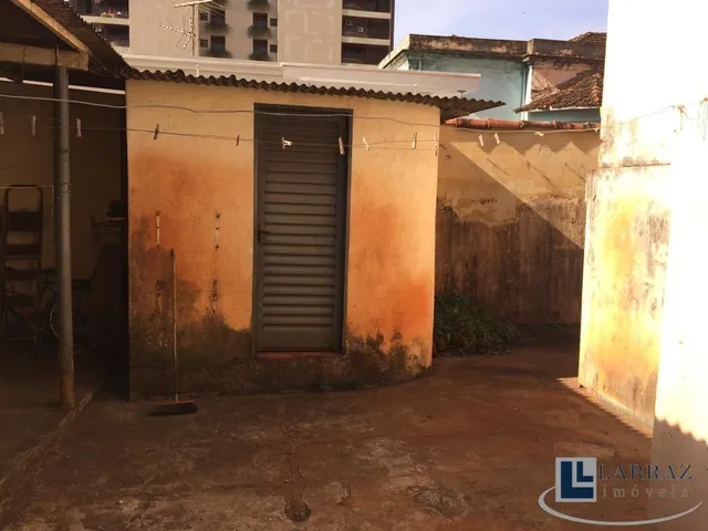Imagem 16: Casa para venda no Centro de Ribeirão, na Rua Tibiriça, ótima localização, vocação