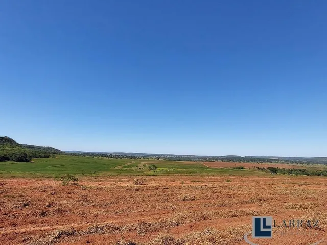 Imagem 3: Excelente fazenda para lavoura a venda na região do Prata-MG com 250 hectares sendo 180