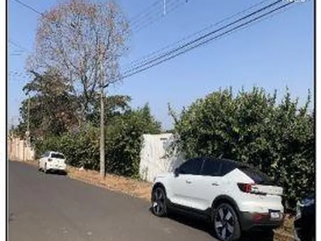 Imagem: O terreno possui 1 Dormitório, 3.400m² de Área e está