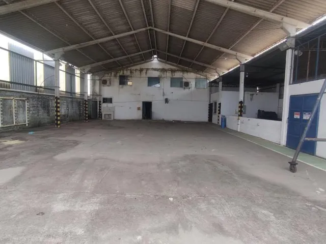 Imagem: O terreno possui 2 Banheiros, 797m² de Área e está