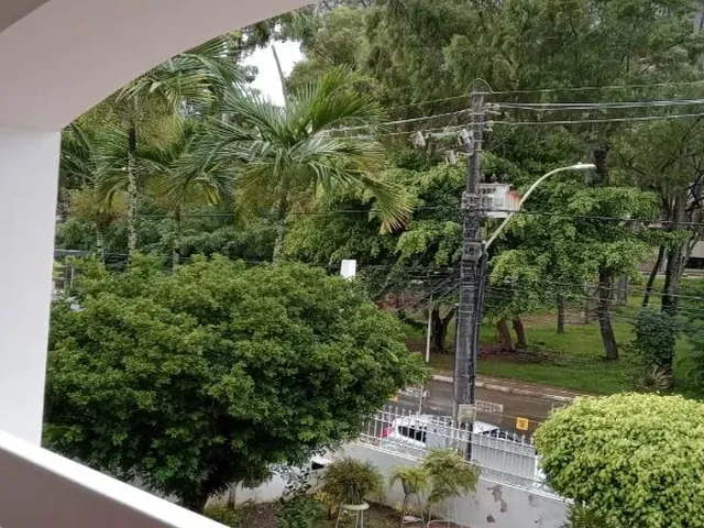 Imagem 2: Casa a VENDA Duplex no Caminho das Árvores, 4 quartos, 3 suítes, sendo 2 com closet e 1
