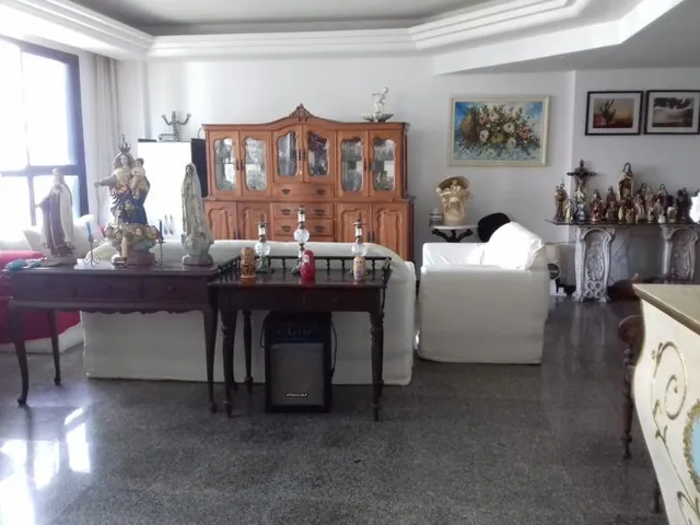Imagem 6: Apartamento 207m2, andar alto, Sala ampla em L, 4 quartos, 3 suítes todos com closet