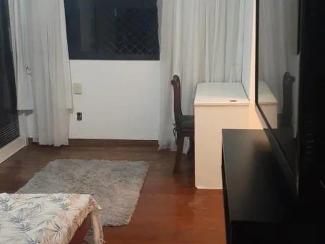 Imagem 8: Apartamento 207m2, andar alto, Sala ampla em L, 4 quartos, 3 suítes todos com closet