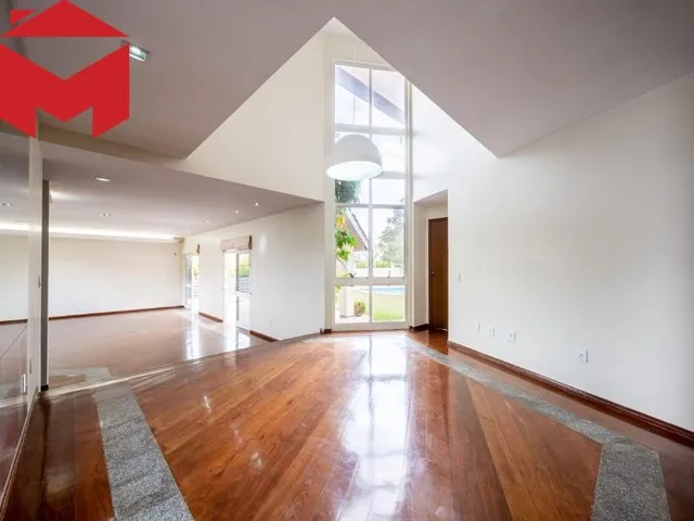 Imagem: A casa possui 5 Dormitórios, 5 Suítes, 10 Banheiros, 4
