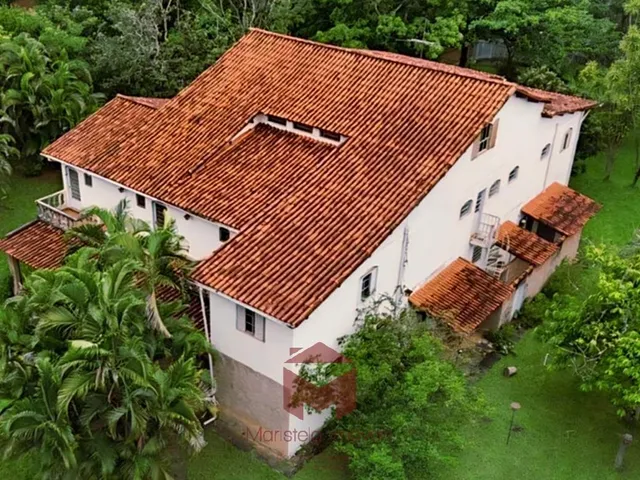 Imagem: A casa possui 7 Dormitórios, 4 Suítes, 8 Banheiros, 4