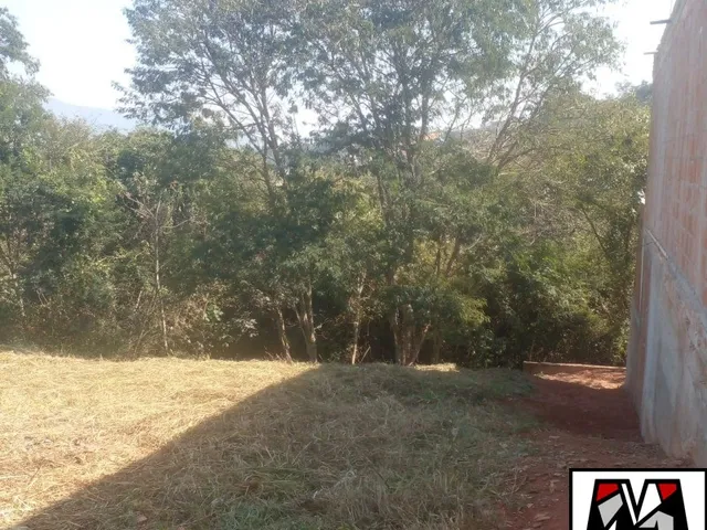 Imagem 1: Terreno com Leve Declive a Venda no Bairro Jardim Marambaia II em Jundiai Sp