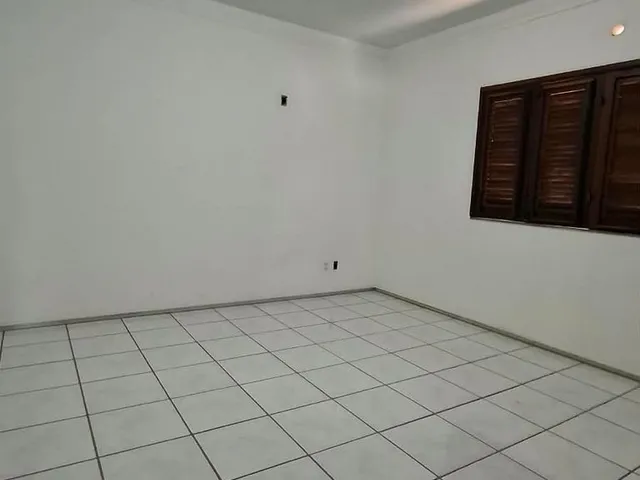 Imagem 10: Vende-Se Casa Duplex no Jardim Libanês - 5 Quartos (Suítes) - 648M² - Piscina