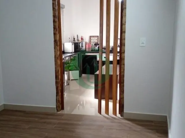 Imagem 9: Incrível imóvel com 02 casas em uma localização privilegiada: Uma delas conta com 03
