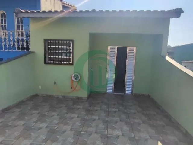 Imagem 9: Sobrado no Parque Gerassi com 200 metros de área construída, dispõe de 3 dormitórios