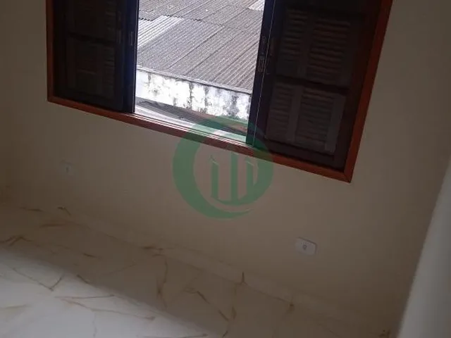 Imagem 2: Sobrado à Venda no Bairro Polônia - Ribeirão Pires Características do Imóvel: 203