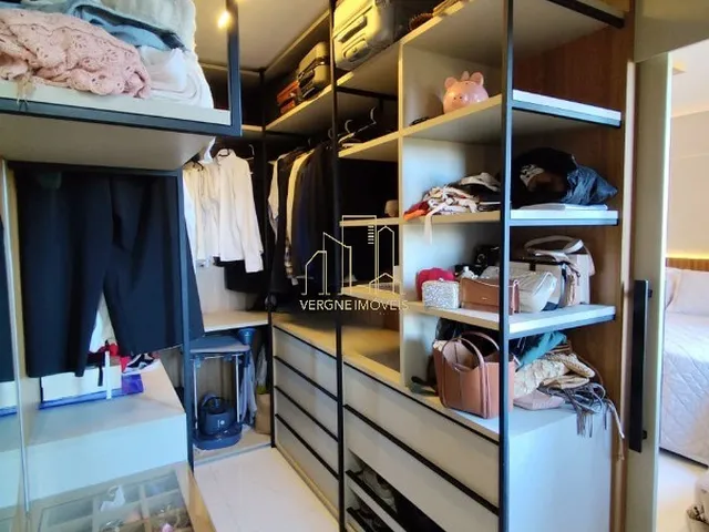 Imagem 8: Apartamento à venda em Patamares Salvador-BA com 3 quartos 3 suítes 2 salas 4 banheiros