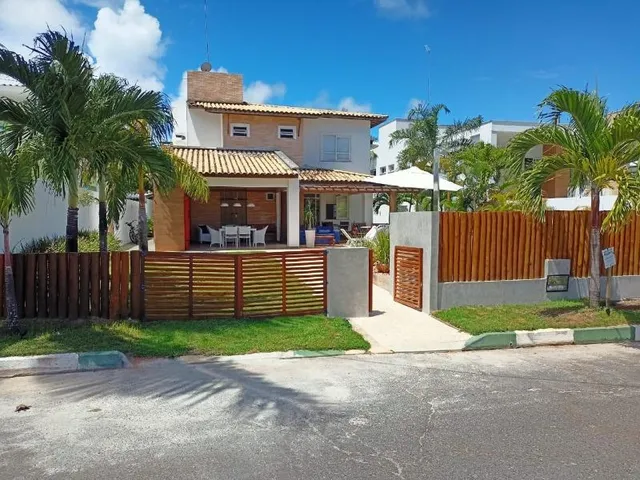 Imagem: A casa possui 5 Dormitórios, 4 Suítes, 6 Banheiros, 4