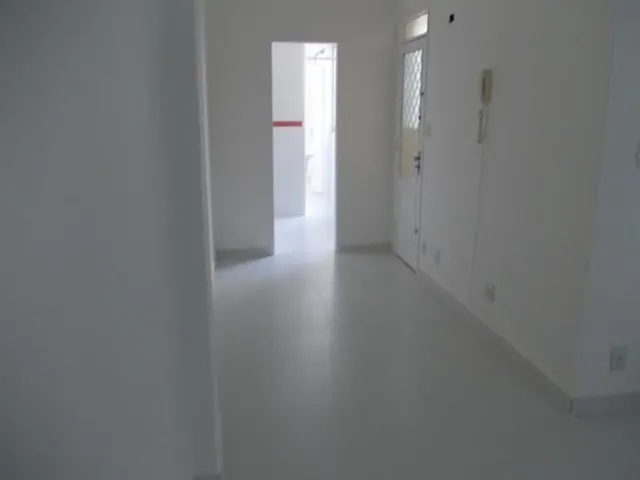 Imagem 1: Apartamento à venda no Leme, Rio de Janeiro-RJ: 1 quarto, 1 suíte, 1 sala, 1 banheiro