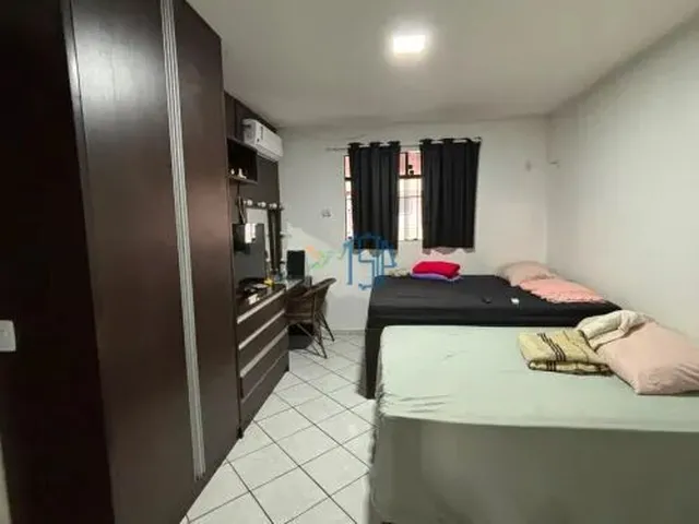 Imagem 11: Casa de Alto Padrão À Venda em Ponta Negra - 4 Suítes e Área de Lazer