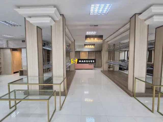 Imagem 7: Loja de Esquina 300M² no Bairro Glória | 5 Vagas Exclusivas