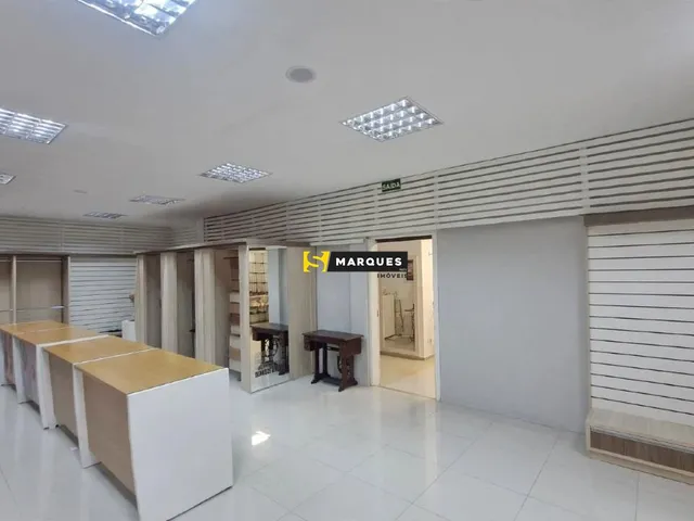Imagem 6: Loja de Esquina 300M² no Bairro Glória | 5 Vagas Exclusivas