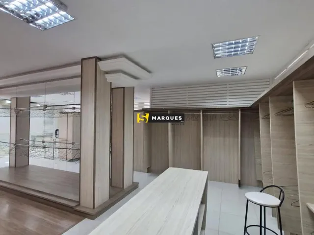 Imagem 9: Loja de Esquina 300M² no Bairro Glória | 5 Vagas Exclusivas