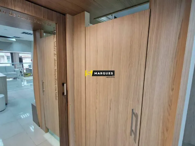 Imagem 14: Loja de Esquina 300M² no Bairro Glória | 5 Vagas Exclusivas