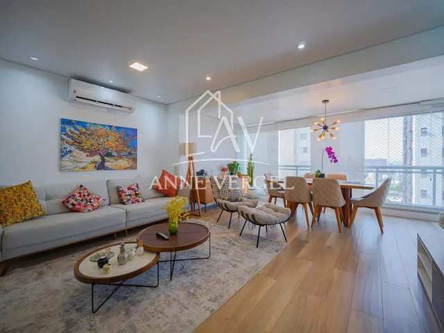 Imagem: O apartamento possui 2 Dormitórios, 1 Suíte, 2 Banheiros,