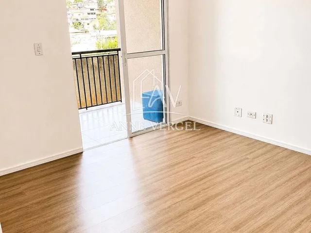 Imagem: O apartamento possui 3 Dormitórios, 1 Suíte, 2 Banheiros,