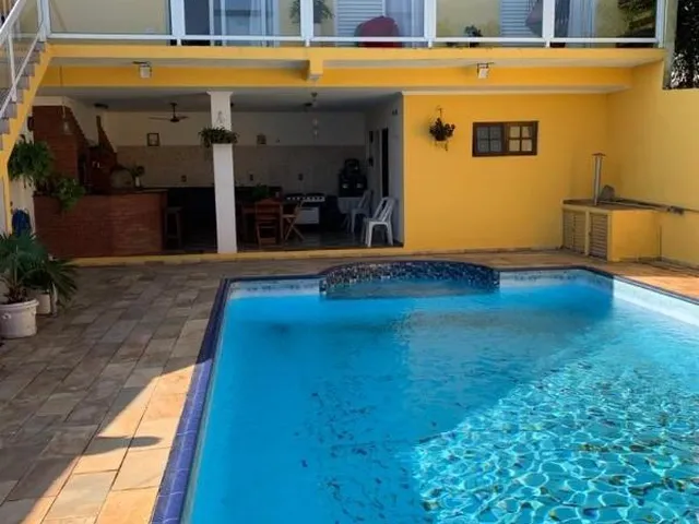 Imagem: Ótima casa avarandada no Centro de Caieiras!