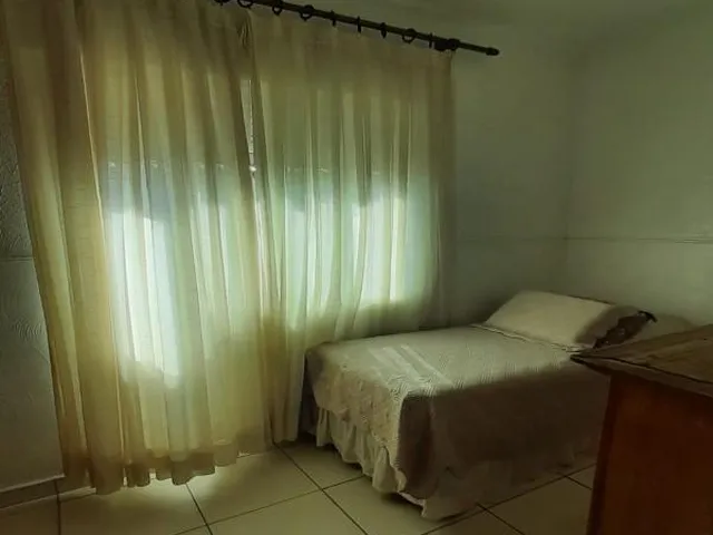 Imagem 15: Se você procura uma casa espaçosa, bem localizada e com ótimo potencial comercial