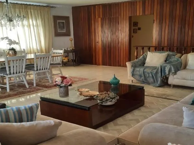 Imagem 16: Se você procura uma casa espaçosa, bem localizada e com ótimo potencial comercial