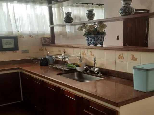 Imagem 11: Se você procura uma casa espaçosa, bem localizada e com ótimo potencial comercial